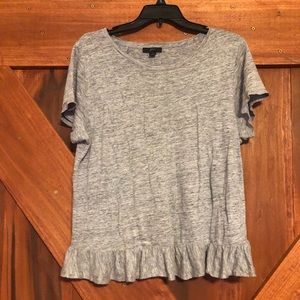 Peplum tee w/ back ruffle